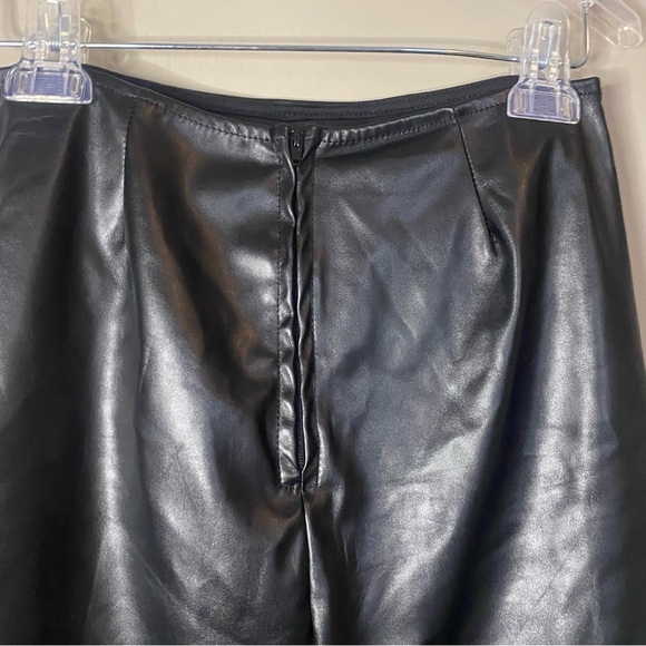 Windsor Black Leather Side Scrunch Open Slit Zipper back Mini Skirt - Picture 5 of 8